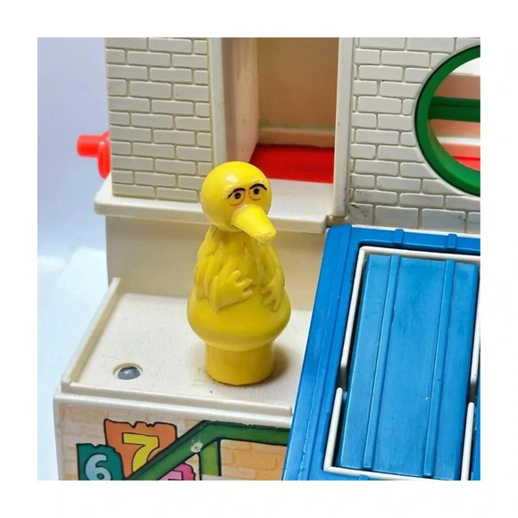 Vintage Fisher Price Play Family Sesame Street Clubhouse w 4 Figures 1976 - Picture 6 of 13